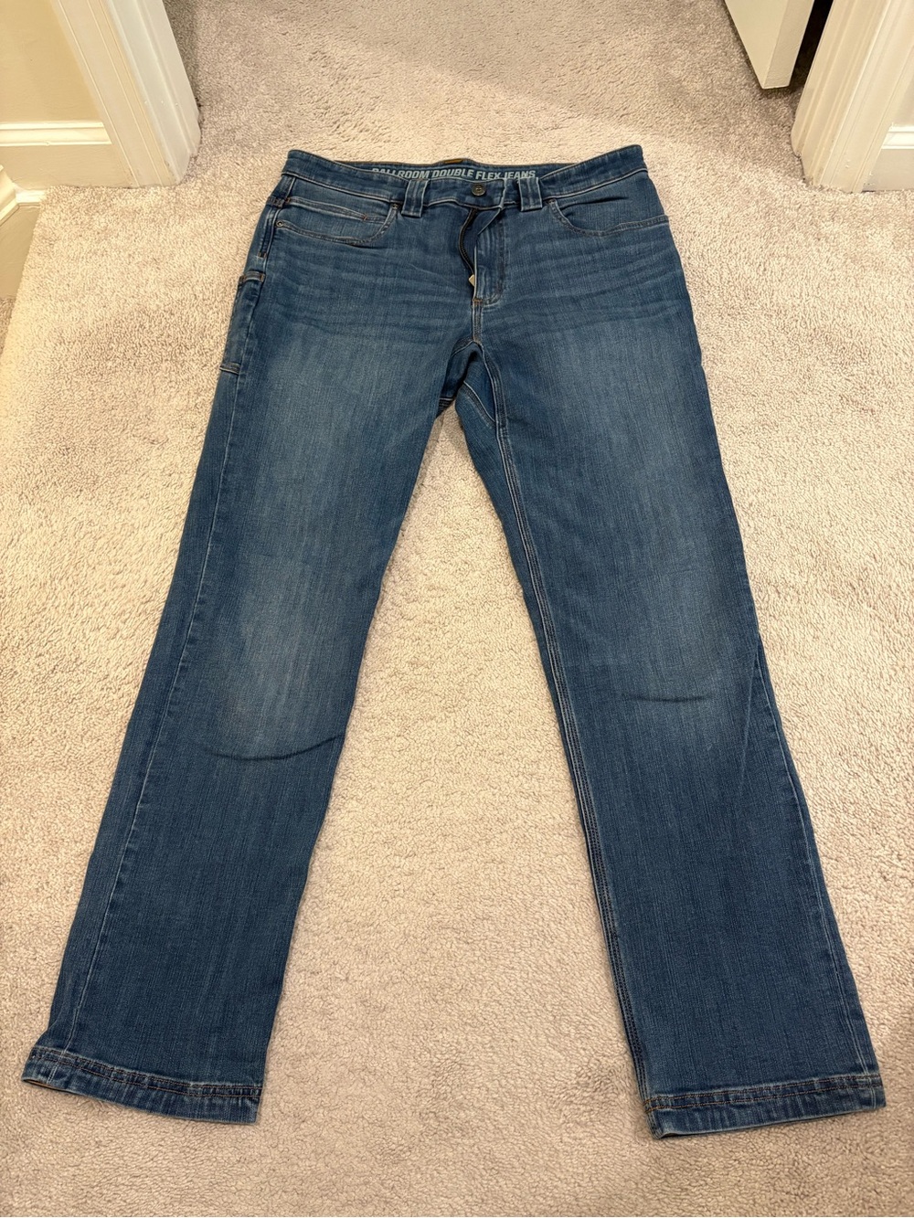 Duluth Trading Co 34 x 32 Ballroom DoubleFlex Slim Straight Blue Stretch Jeans